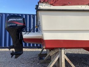 60hp Fourstroke Mercury on pod