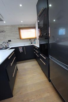 PRICE REDUCED! The Toucan 60&rsquo; x 12&rsquo;6 Eurocruiser 2 bed