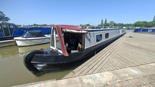 Snoozie 70ft Cruiser stern