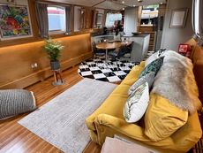68ft by 12ft Widebeam Cruiser