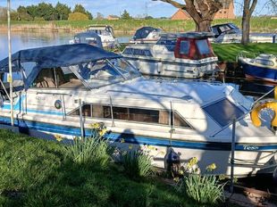 Fairline Mirage 29 1985 possible 8 berths..