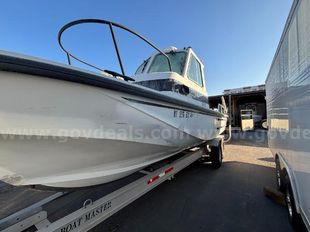 2000 Boston Whaler 24' Challenger