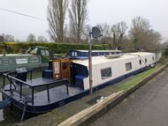 Le Lys Blanc, river side mooring available at Roydon with sale