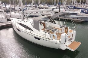 2020 Bavaria Vision 42 2