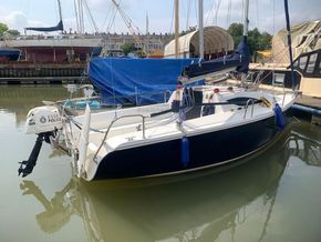 Storm 22  - Exterior