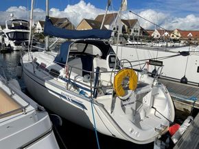 2006 Bavaria Cruiser 30 6