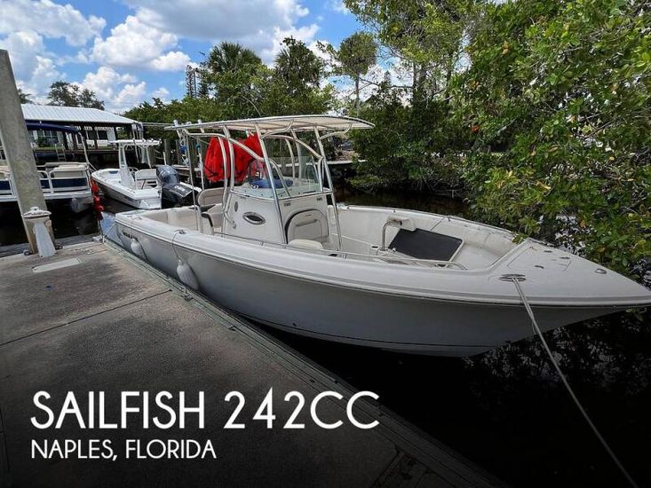 2022 Sailfish 242 cc