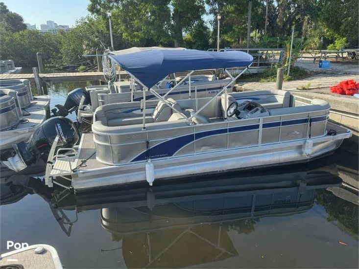 2023 Bennington 22 ssr