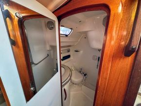 2001 Dufour  32 Classic  30