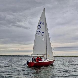 Hunter Sonata 23' Cruiser-Racer Sailboat