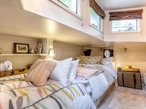 Unique Houseboat Exclusive Thames Mooring  - Cabin/Crew Quarters