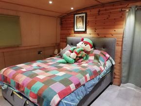 King size ottoman bed