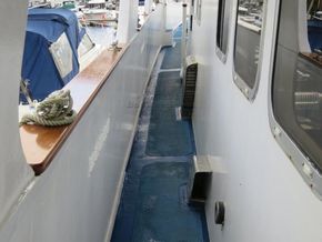 Cantieri navali Chiavari 22 Metre  - Side Deck