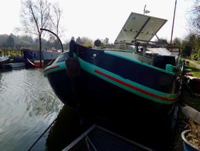 Classic Dutch Barge 63ft  - Bow