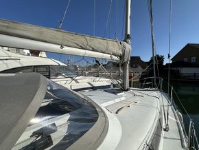 1993 Hunter Legend  Hunter Channel 323 19