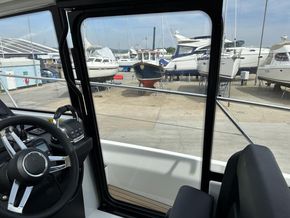 2022 Jeanneau NC33 31