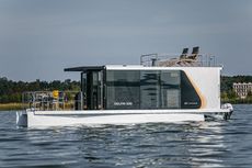 Houseboat Delfin 330 40hp, hausboot