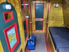 Boatman's Cabin Fwrd