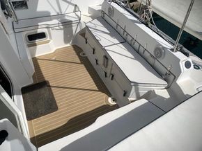 Gemini 105 MC Catamaran  - Cockpit