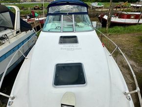 Sea Ray 270 Sundancer Sports Cruiser - Coachroof/Wheelhouse