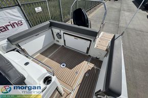 Jeanneau Cap Camarat 7.5 WA S3 - cockpit
