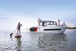 Jeanneau Merry Fisher 895 Sport - Offshore - great for fun with paddleboards