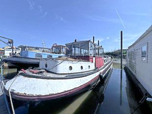 Residential Dutch Barge Project