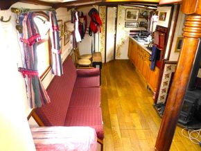 Sagar Marine Mini Luxe Dutch Barge