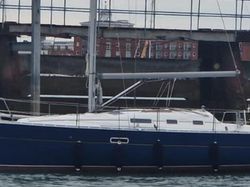 Beneteau Oceanis 323