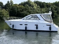 2011 Sealine SC35