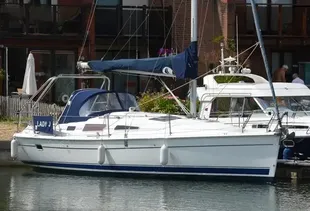 2007 Hunter Legend 33 - Bilge Keel