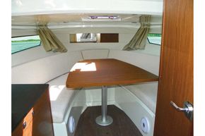 Jeanneau Cap Camarat 9.0 WA (sports boat / cruiser) - forward cabin with saloon