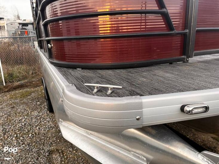 2022 Sweetwater 2086