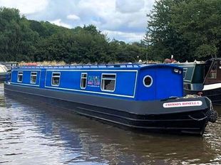 Crimson Rosella-A 2016 Alvechurch Boat Centres 58ft 6 berth cruiser st