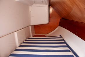 2002 Beneteau First 211 19