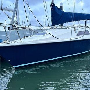 1982 Hunter Delta 25