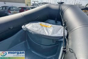 Zodiac Pro 420 - bow seat