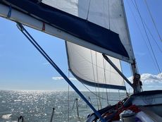 Beautifully maintained Dufour 32 Classic wheel steering shoal draft