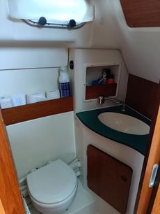 Jeanneau Merry Fisher 805 in outstanding condition