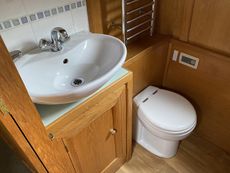 Basin Macerator Loo