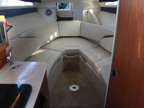 Bayliner 245  - Interior