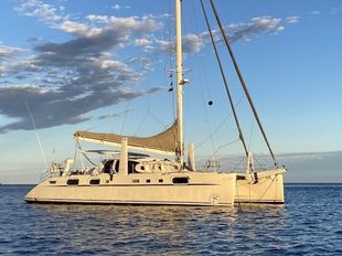 Catana 582