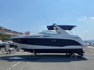 Bayliner 320 Express Cruiser