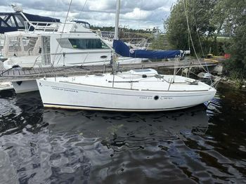 2004 Beneteau First 211