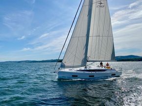 2025 Bavaria C42 2