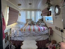 46ft Semi Traditional Stern Narrowboat. Built by Les Allen & Sons in 