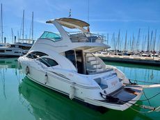 2007 Cruisers Yachts 447 Sport Sedan