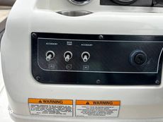 2017 Bayliner Element XR7