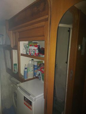 Lave-linge et rangements