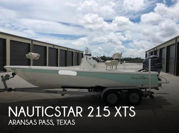 2017 Nauticstar 215 xts